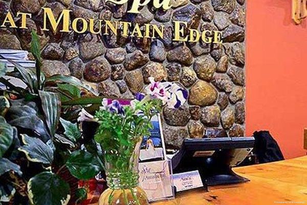 Mountain Edge Resort & Spa at Sunapee (Bradford)